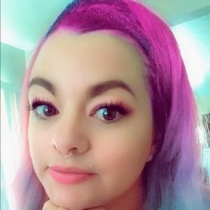 Meet your Posher, Liza